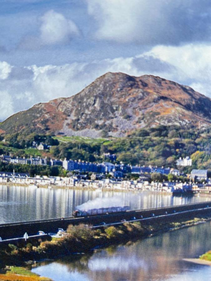 Вілла Porthmadog Centre Екстер'єр фото